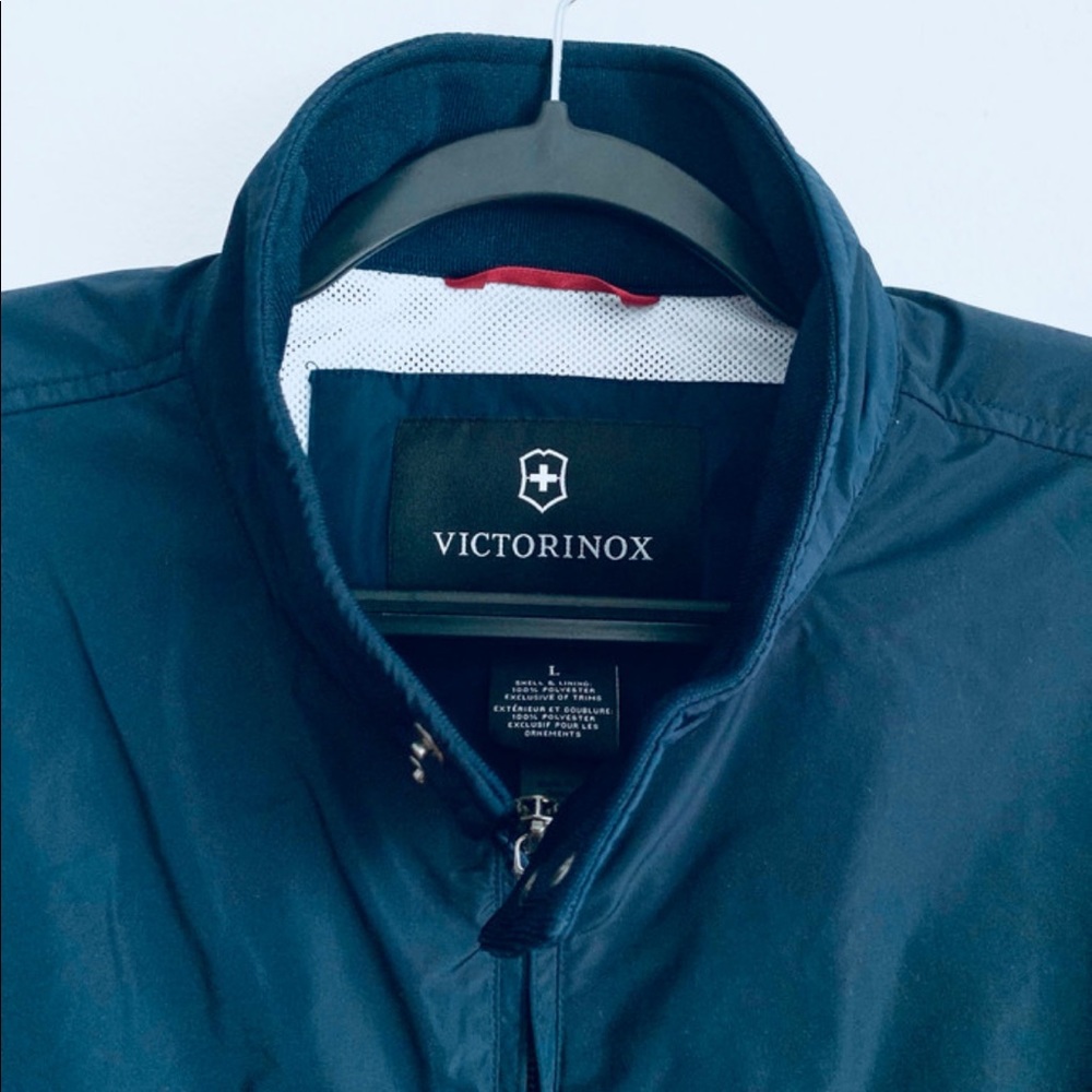 🎉SALE🎉 Victorinox Jacket - Picture 2 of 3